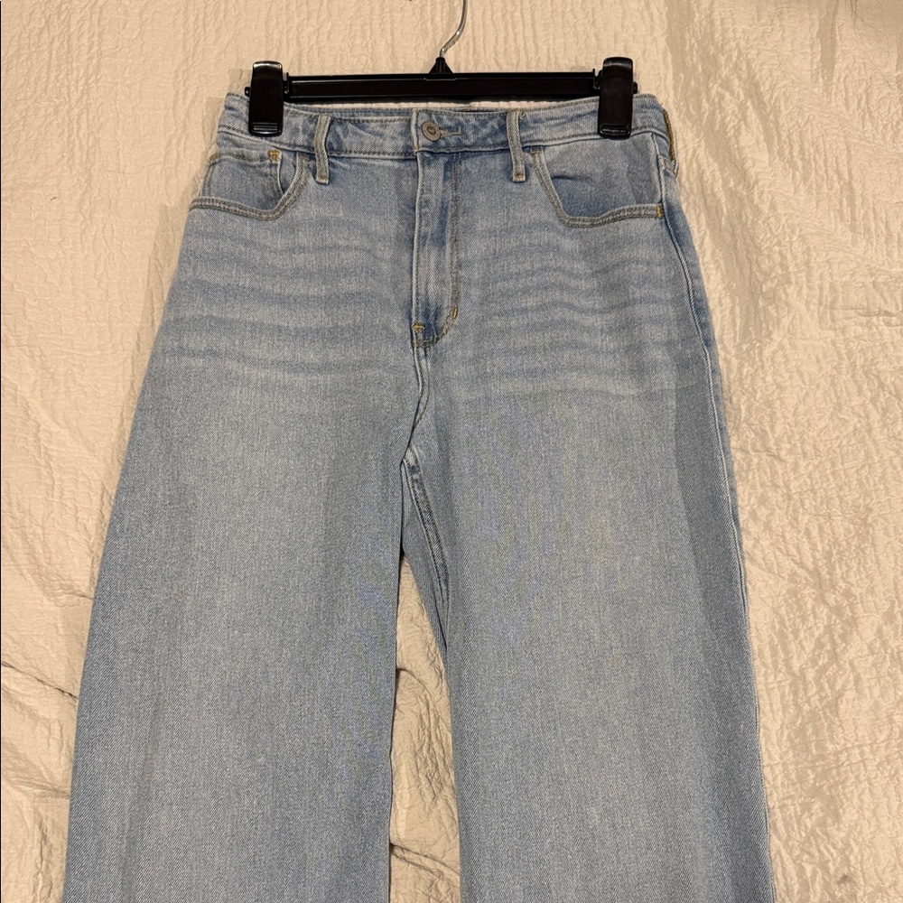 Hollister ultra high rise dad Jean light blue